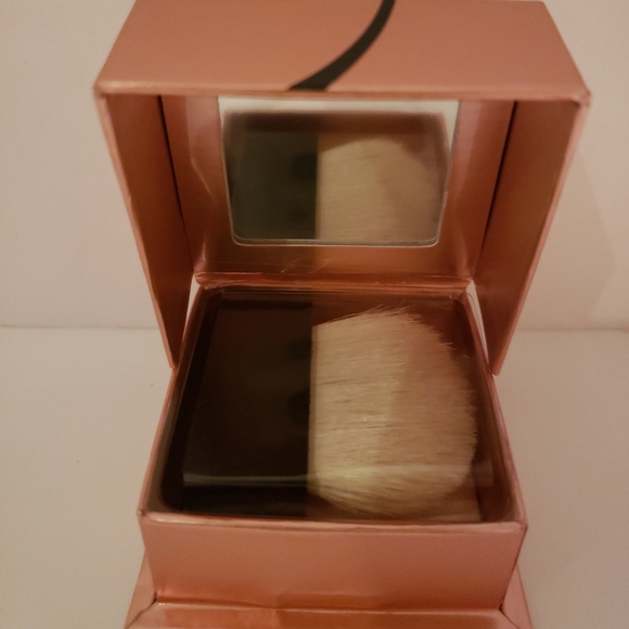 Host Pick-Benefit dandelion twinkle highlighting powder + girl meets pearl New - Picture 2 of 4